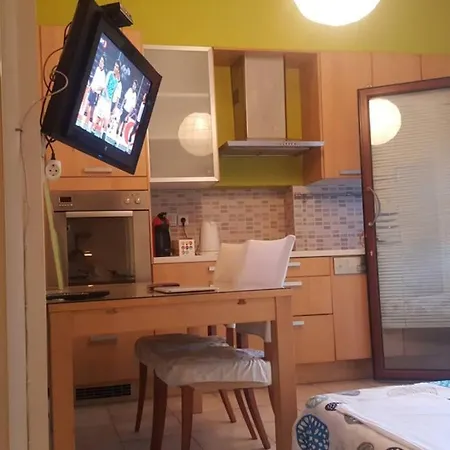 Apartment Quite House With Garden And Barbecue *